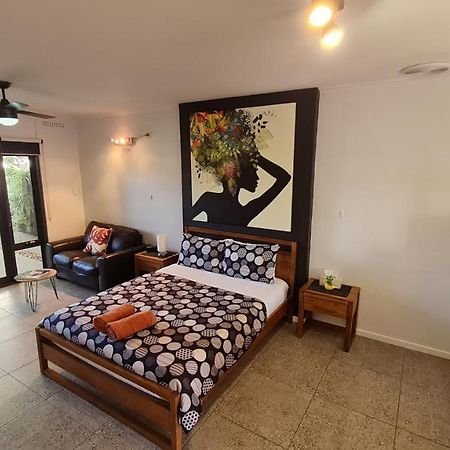 The Courtyard - Garden View Studio พอร์ตพีรี ภายนอก รูปภาพ