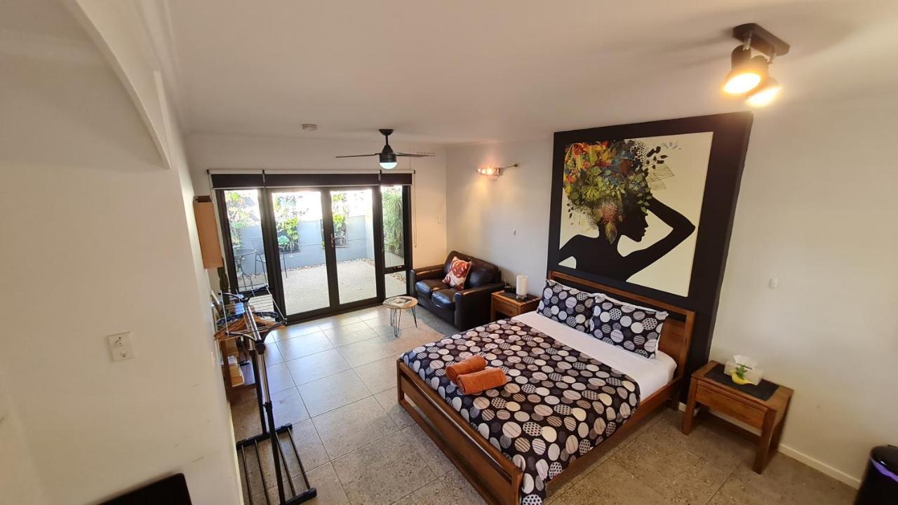 The Courtyard - Garden View Studio พอร์ตพีรี ภายนอก รูปภาพ